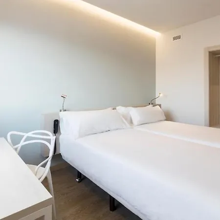 Barcelona Hotel 3*