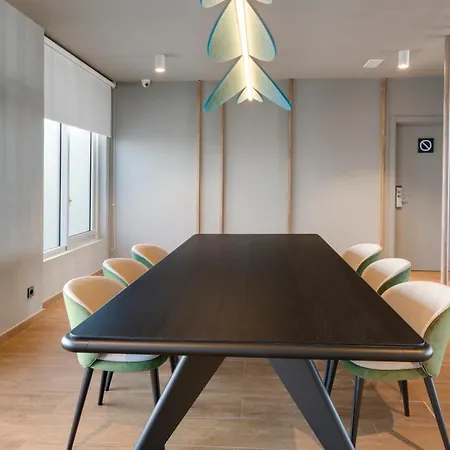 Barcelona Otel Viladecáns