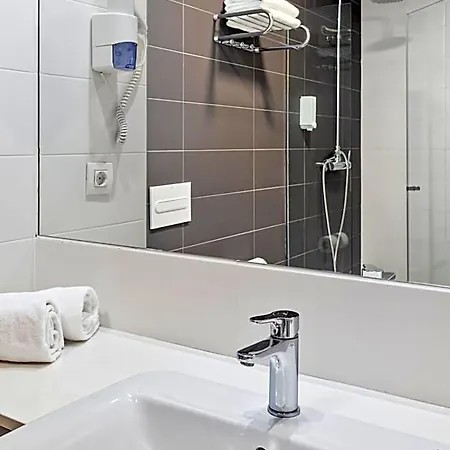 Barcelona 3* Viladecáns