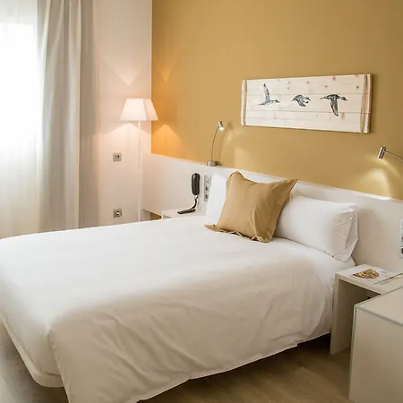 Barcelona Otel 3*