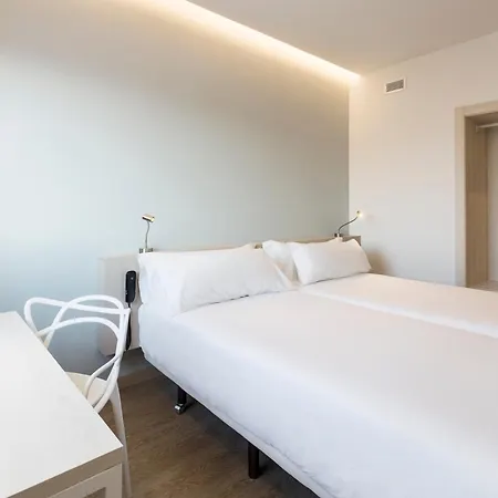 Barcelona Hotel 3*